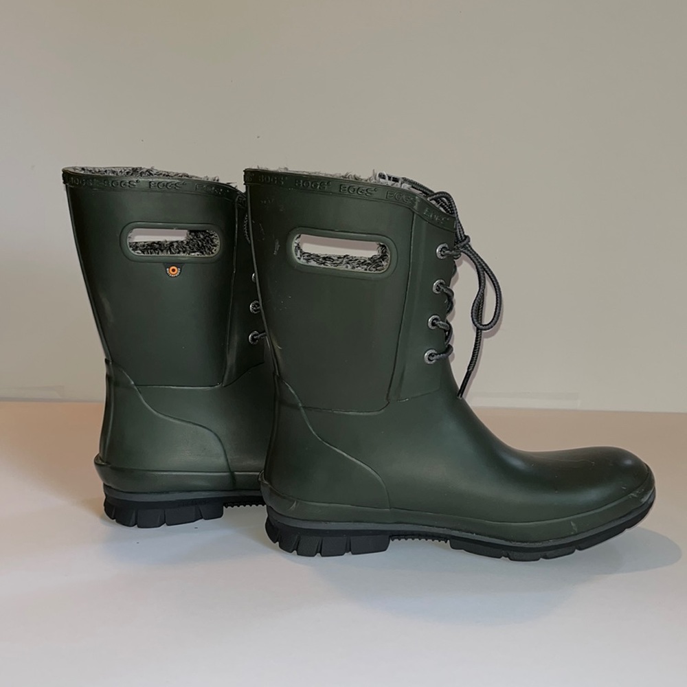 BOGS army green Waterproof Amber Plush Lace Boots women’s 10